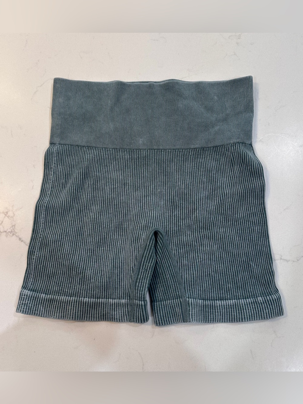 Ribbed High-Waisted Biker Shorts Colsie in Hunter Green Teal